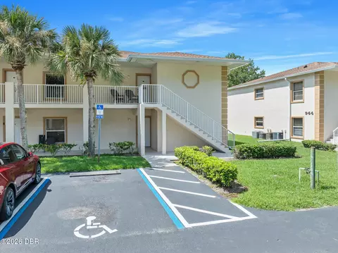 942 15th St, Holly Hill, FL 32117