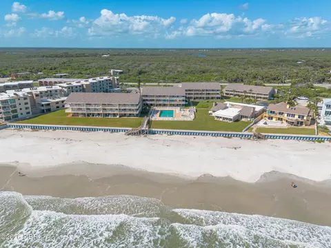 4801 Saxon Dr, New Smyrna Beach, FL 32169