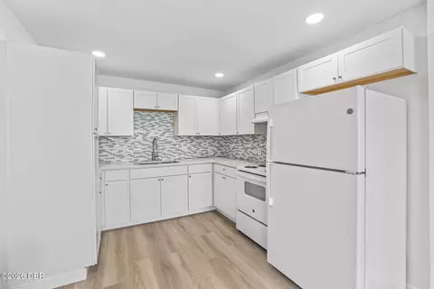 Kitchen - 61 Division Ave, Ormond Beach, FL 32174 photo 5 of 5