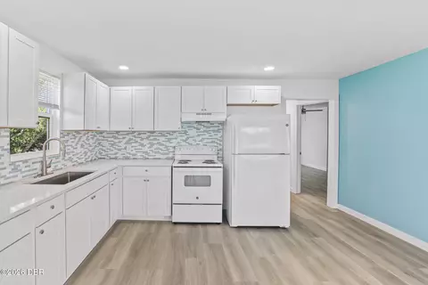 Kitchen - 61 Division Ave, Ormond Beach, FL 32174 photo 4 of 5
