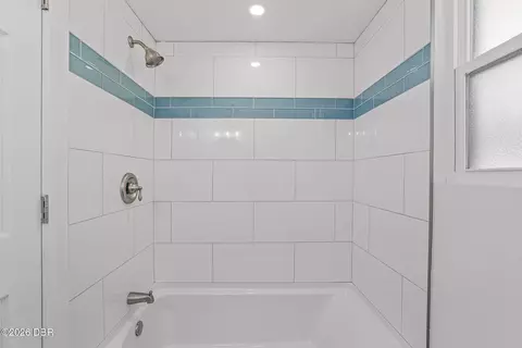 Bath - 61 Division Ave, Ormond Beach, FL 32174 photo 3 of 12