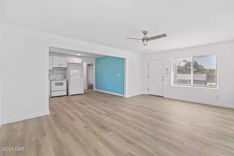 Living - 61 Division Ave, Ormond Beach, FL 32174 photo 5 of 8