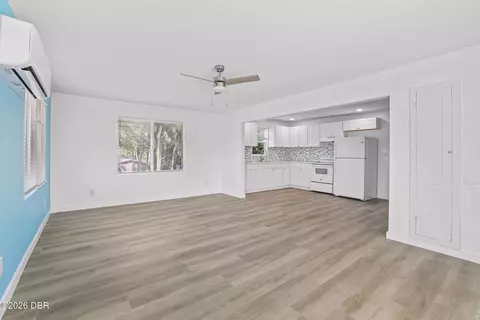 Living - 61 Division Ave, Ormond Beach, FL 32174 photo 4 of 8
