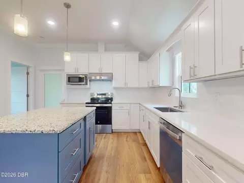 Kitchen - 181 Blanco St, Saint Augustine, FL 32084 photo 5 of 6