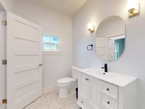 Bath - 181 Blanco St, Saint Augustine, FL 32084 photo 3 of 7