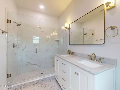 Bath - 181 Blanco St, Saint Augustine, FL 32084 photo 5 of 7