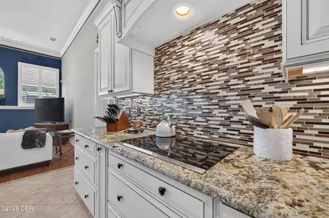 Kitchen - 91 Deep Woods Way, Ormond Beach, FL 32174 photo 4 of 5