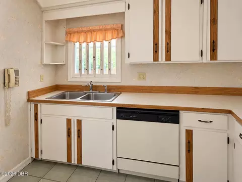 Kitchen - 12 Tara Pl, Ormond Beach, FL 32174 photo 2 of 2