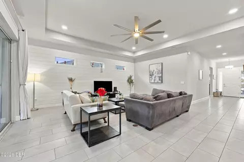 Entry Way - 401 Nottinghill St, Ormond Beach, FL 32174 photo 3 of 4