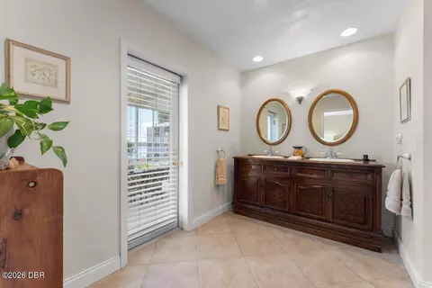 Bath - 2136 John Anderson Dr, Ormond Beach, FL 32176 photo 1 of 6
