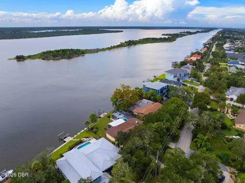 View/Area - 2136 John Anderson Dr, Ormond Beach, FL 32176 photo 5 of 11