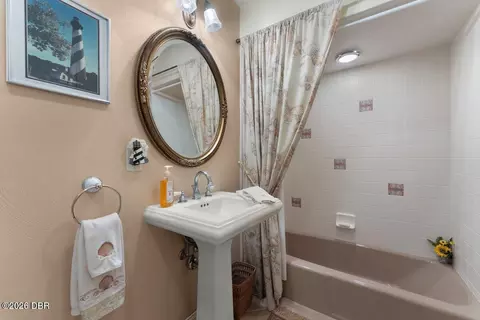 Bath - 2136 John Anderson Dr, Ormond Beach, FL 32176 photo 3 of 6
