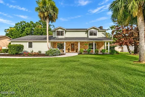 509 Pelican Bay Dr, Daytona Beach, FL 32119