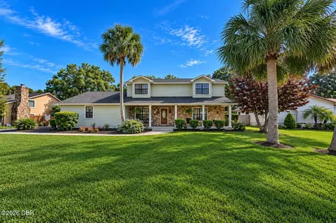 509 Pelican Bay Dr, Daytona Beach, FL 32119