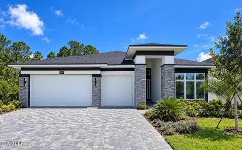 504 Mosaic Blvd, Daytona Beach, FL 32124