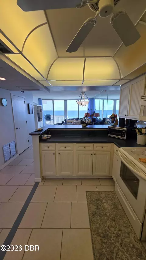 Kitchen - 1133 Ocean Shore Blvd, Ormond Beach, FL 32176 photo 6 of 12