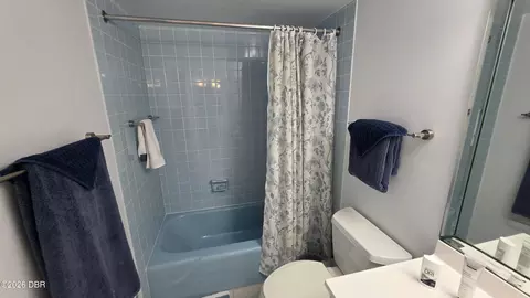 Bath - 1133 Ocean Shore Blvd, Ormond Beach, FL 32176 photo 3 of 11