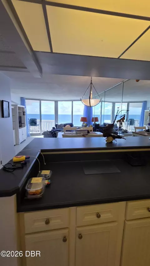 Kitchen - 1133 Ocean Shore Blvd, Ormond Beach, FL 32176 photo 10 of 12