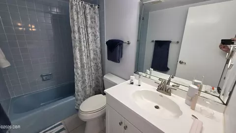 Bath - 1133 Ocean Shore Blvd, Ormond Beach, FL 32176 photo 4 of 11