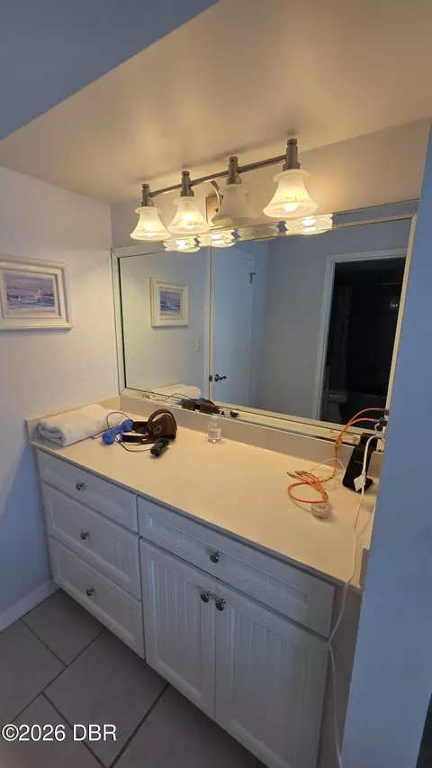 Bath - 1133 Ocean Shore Blvd, Ormond Beach, FL 32176 photo 1 of 11