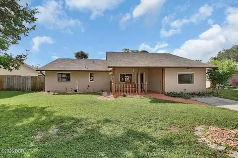583 Cambridge Cir, South Daytona, FL 32119