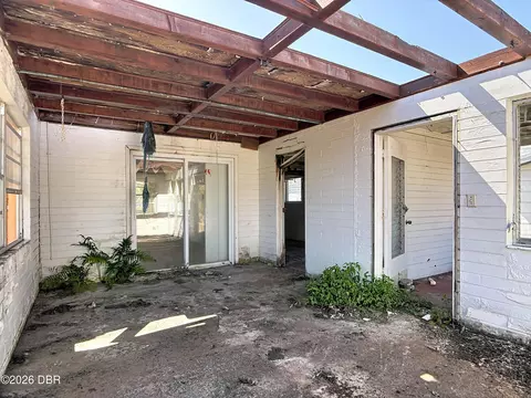 Exterior - 47 Palm Dr, Ormond Beach, FL 32176 photo 6 of 10
