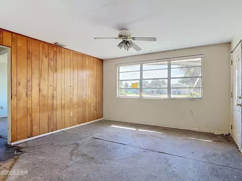 Living - 47 Palm Dr, Ormond Beach, FL 32176 photo 4 of 4