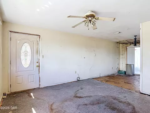 Living - 47 Palm Dr, Ormond Beach, FL 32176 photo 1 of 4
