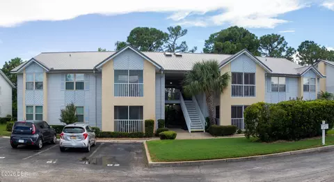 101 Bent Tree Dr, Daytona Beach, FL 32114