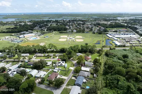 View/Area - 1051 Beulah Dr, Edgewater, FL 32132 photo 5 of 6