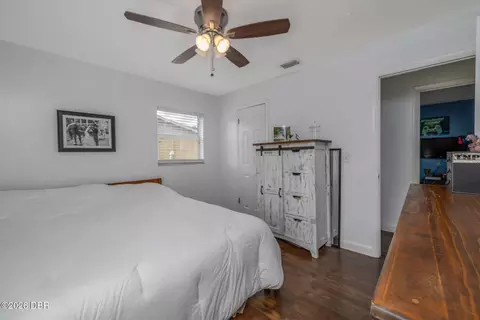 Bedroom - 1051 Beulah Dr, Edgewater, FL 32132 photo 2 of 4