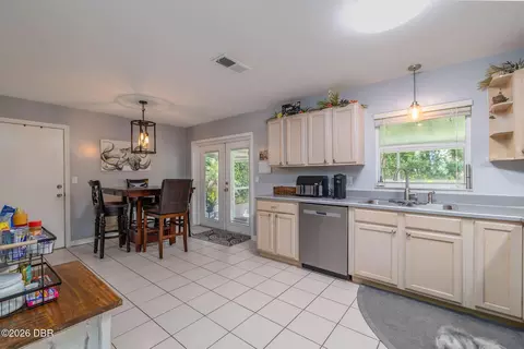 Kitchen - 1051 Beulah Dr, Edgewater, FL 32132 photo 3 of 3