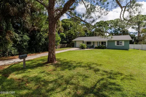 Exterior - 1051 Beulah Dr, Edgewater, FL 32132 photo 1 of 6