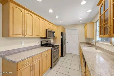 Kitchen - 10 Brookside Dr, Ormond Beach, FL 32174 photo 1 of 3
