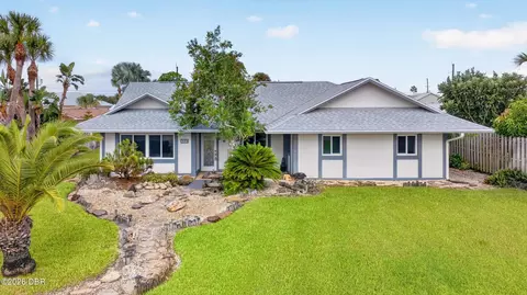 333 Desoto Dr, New Smyrna Beach, FL 32169