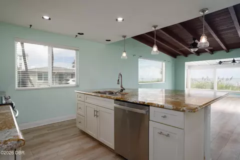 Kitchen - 10 Ocean Edge Dr, Ormond Beach, FL 32176 photo 2 of 2