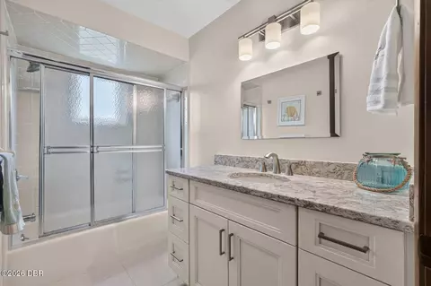 Bath - 22 Emerald Cir, Ormond Beach, FL 32174 photo 3 of 3