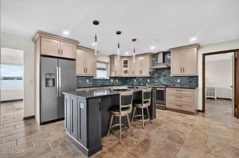Kitchen - 22 Emerald Cir, Ormond Beach, FL 32174 photo 2 of 7