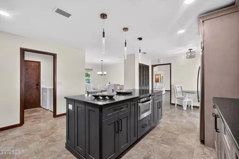 Kitchen - 22 Emerald Cir, Ormond Beach, FL 32174 photo 4 of 7
