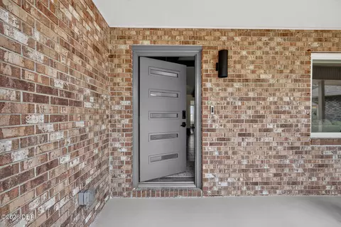 Entry Way - 22 Emerald Cir, Ormond Beach, FL 32174 photo 1 of 3