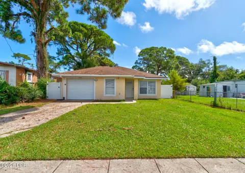 5408 Landis Ave, Port Orange, FL 32127