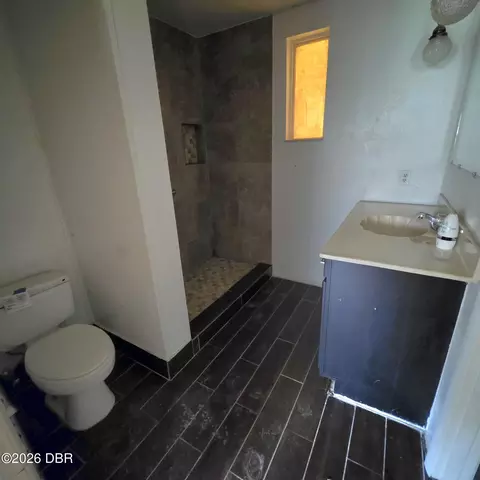 Bath - 1865 Orange Tree Dr, Edgewater, FL 32141 photo 1 of 3