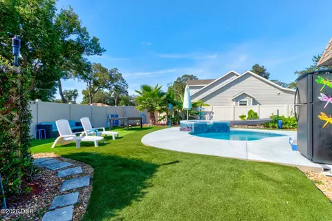 Exterior - 104 Rio Pinar Dr, Ormond Beach, FL 32174 photo 11 of 17
