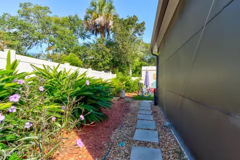 Exterior - 104 Rio Pinar Dr, Ormond Beach, FL 32174 photo 13 of 17