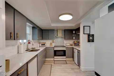 Kitchen - 104 Rio Pinar Dr, Ormond Beach, FL 32174 photo 2 of 4