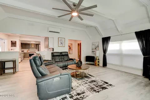 Living - 104 Rio Pinar Dr, Ormond Beach, FL 32174 photo 3 of 4