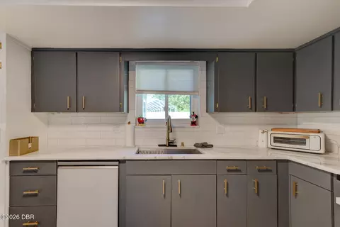 Kitchen - 104 Rio Pinar Dr, Ormond Beach, FL 32174 photo 4 of 4