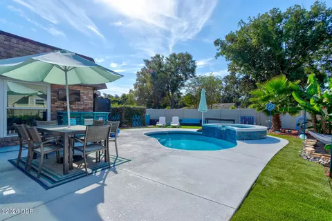 Exterior - 104 Rio Pinar Dr, Ormond Beach, FL 32174 photo 9 of 17