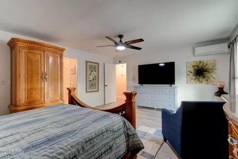 Bedroom - 104 Rio Pinar Dr, Ormond Beach, FL 32174 photo 2 of 5