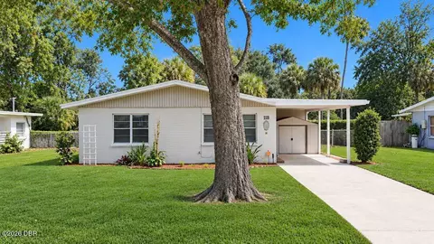 118 Palm Dr, Daytona Beach, FL 32117